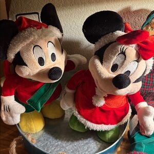 Animated christmas  and light up and musical Set 2 Disney MickeyMinnie